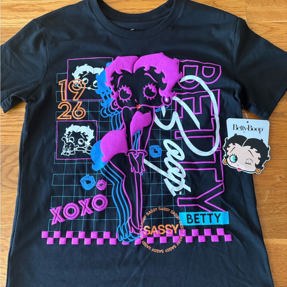 Betty Boop Sassy-Black and Pink Tee Shirt XXS